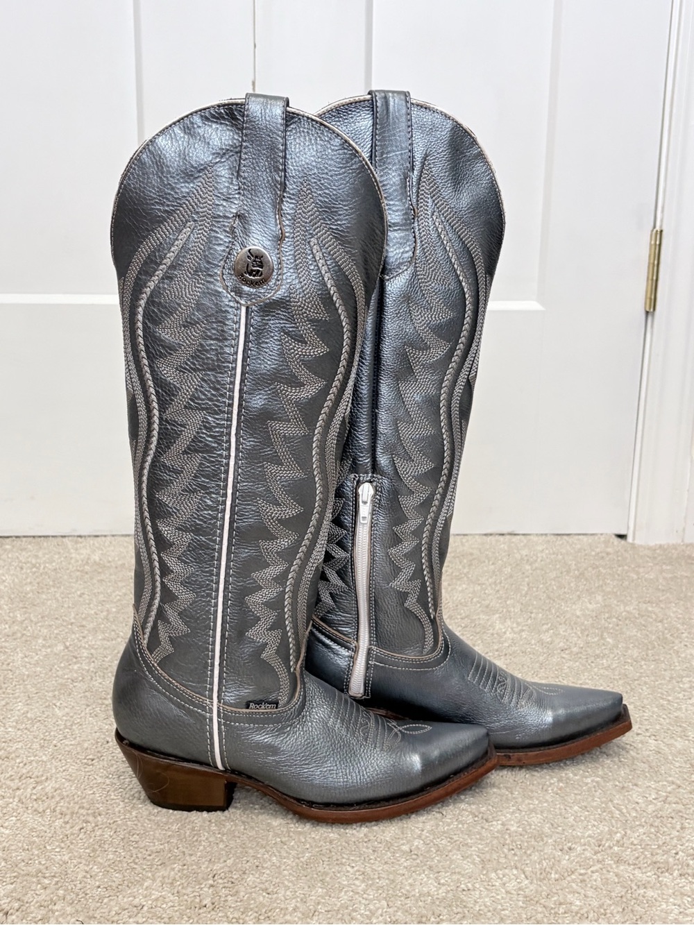 New Cowgirl Western Leather Knee-High Boots in metallic with zipper
